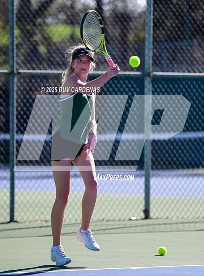 Thumbnail 2 in Amador vs. Argonaut photogallery.