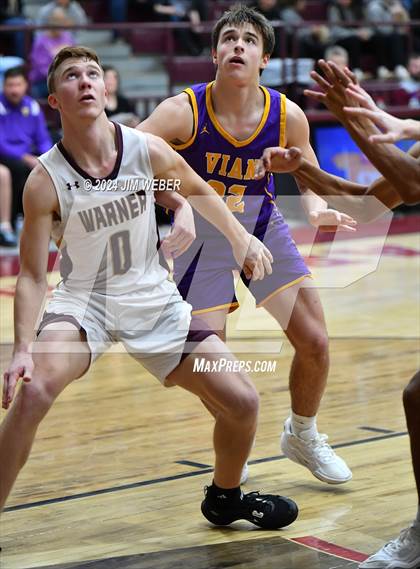 Thumbnail 3 in Vian vs Warner (Warner Eagle Classic) photogallery.