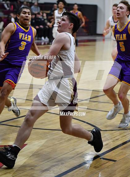 Thumbnail 1 in Vian vs Warner (Warner Eagle Classic) photogallery.