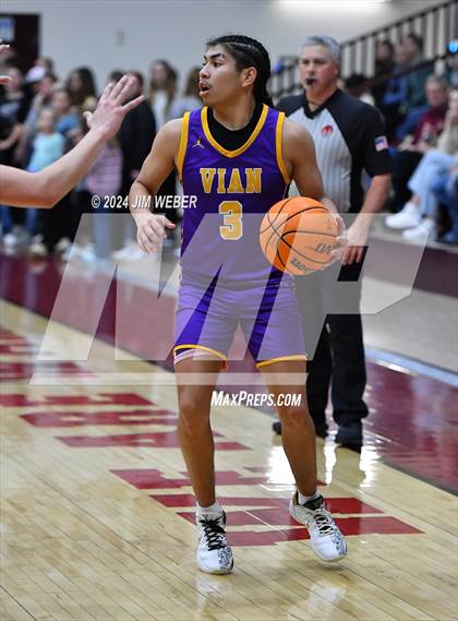 Thumbnail 3 in Vian vs Warner (Warner Eagle Classic) photogallery.
