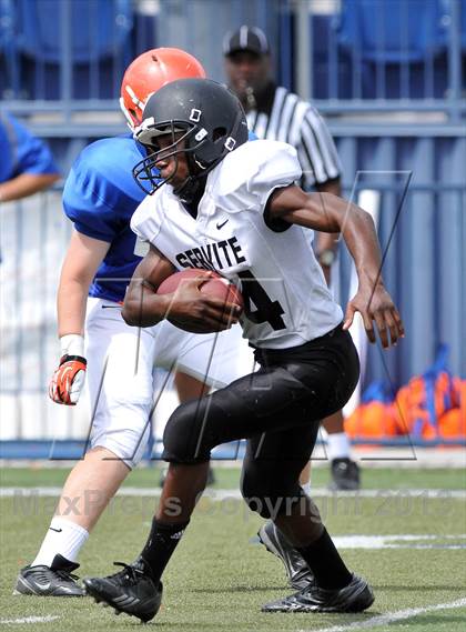 Thumbnail 3 in FR: Servite @ Bishop Gorman photogallery.