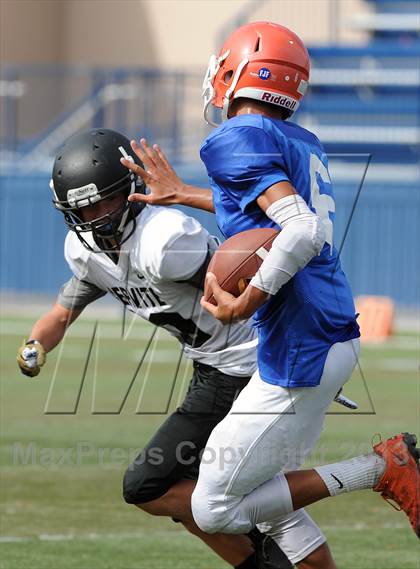 Thumbnail 3 in FR: Servite @ Bishop Gorman photogallery.