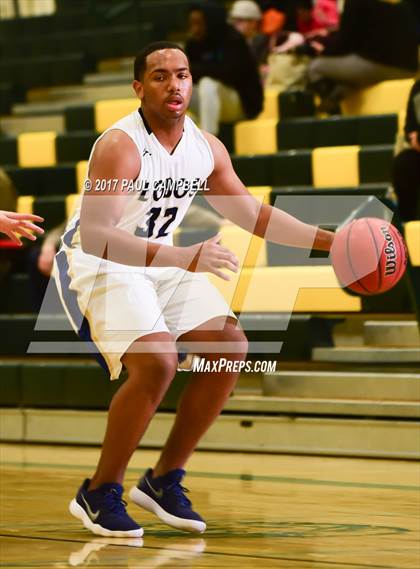 Thumbnail 1 in La Joya Community vs Mountain View (Horizon Holiday Hoops Tournament) photogallery.