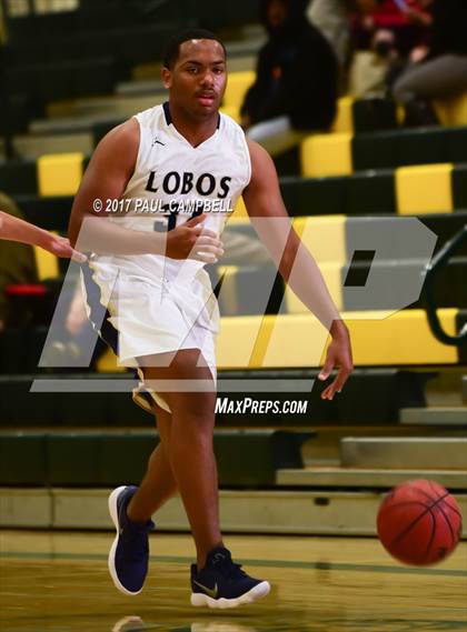 Thumbnail 2 in La Joya Community vs Mountain View (Horizon Holiday Hoops Tournament) photogallery.