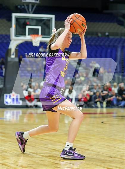 Thumbnail 2 in Liberty Hill vs. Monterey (UIL 5A Basketball Division II Final) photogallery.