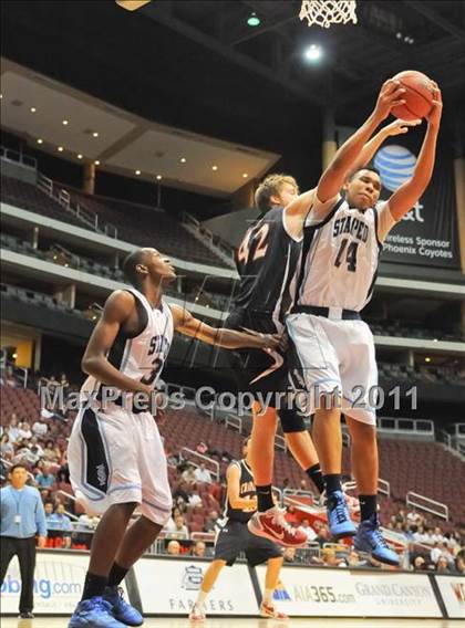 Thumbnail 2 in Chaparral vs. Fairfax (AIA State 5A-II Final) photogallery.