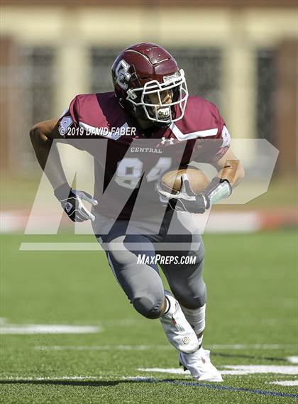 Thumbnail 2 in Wheeling Central Catholic vs. Western Reserve Academy photogallery.