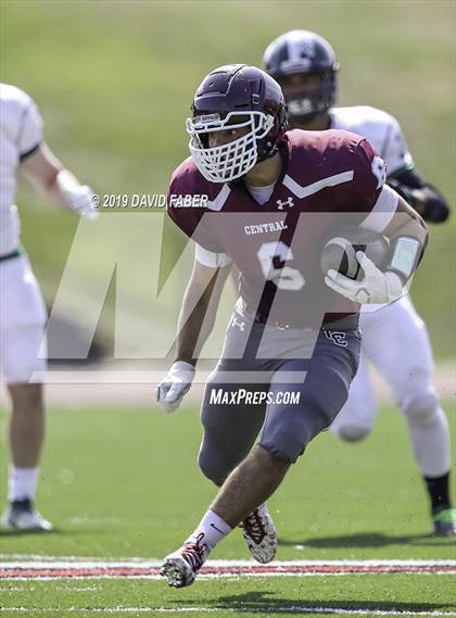 Thumbnail 1 in Wheeling Central Catholic vs. Western Reserve Academy photogallery.