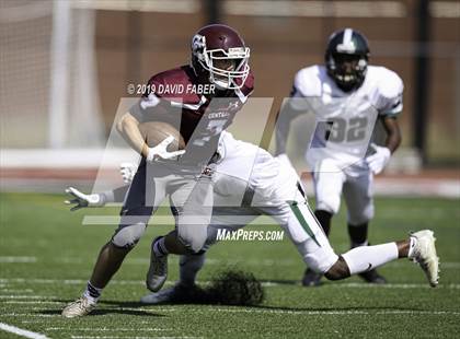 Thumbnail 2 in Wheeling Central Catholic vs. Western Reserve Academy photogallery.