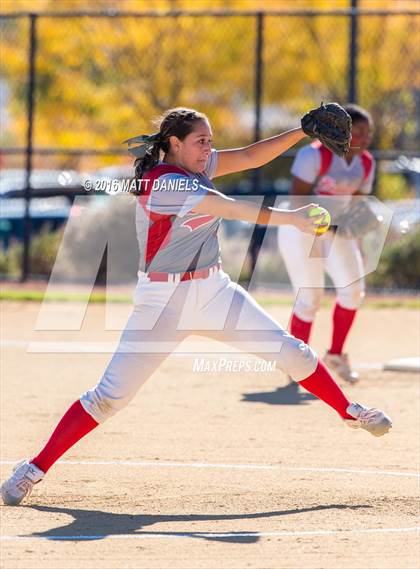 Thumbnail 1 in Legend vs. Smoky Hill (CHSAA 5A Region 6 Playoff) photogallery.