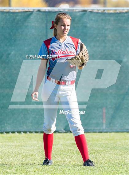 Thumbnail 1 in Legend vs. Smoky Hill (CHSAA 5A Region 6 Playoff) photogallery.