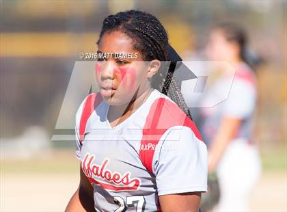 Thumbnail 2 in Legend vs. Smoky Hill (CHSAA 5A Region 6 Playoff) photogallery.