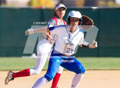 Thumbnail 1 in Legend vs. Smoky Hill (CHSAA 5A Region 6 Playoff) photogallery.