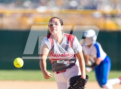 Thumbnail 3 in Legend vs. Smoky Hill (CHSAA 5A Region 6 Playoff) photogallery.