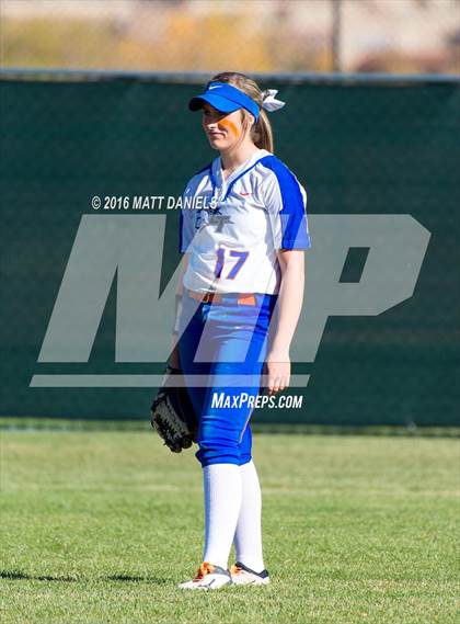 Thumbnail 1 in Legend vs. Smoky Hill (CHSAA 5A Region 6 Playoff) photogallery.