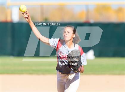 Thumbnail 1 in Legend vs. Smoky Hill (CHSAA 5A Region 6 Playoff) photogallery.
