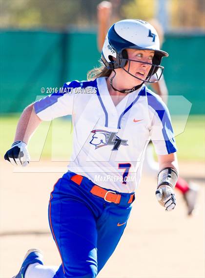 Thumbnail 1 in Legend vs. Smoky Hill (CHSAA 5A Region 6 Playoff) photogallery.