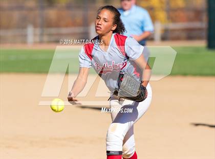 Thumbnail 3 in Legend vs. Smoky Hill (CHSAA 5A Region 6 Playoff) photogallery.