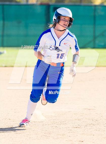 Thumbnail 1 in Legend vs. Smoky Hill (CHSAA 5A Region 6 Playoff) photogallery.