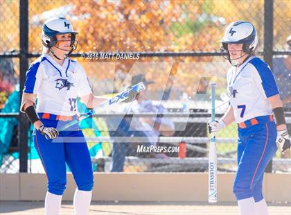 Thumbnail 3 in Legend vs. Smoky Hill (CHSAA 5A Region 6 Playoff) photogallery.
