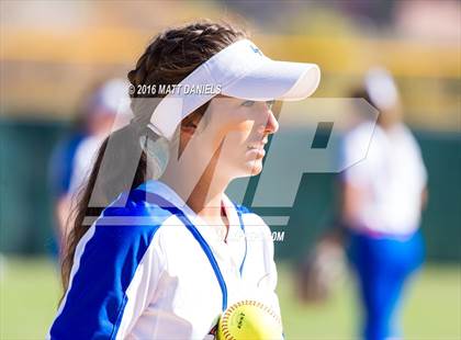 Thumbnail 3 in Legend vs. Smoky Hill (CHSAA 5A Region 6 Playoff) photogallery.