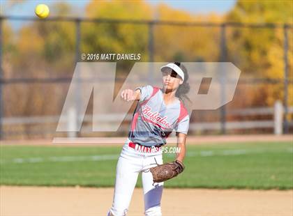 Thumbnail 2 in Legend vs. Smoky Hill (CHSAA 5A Region 6 Playoff) photogallery.