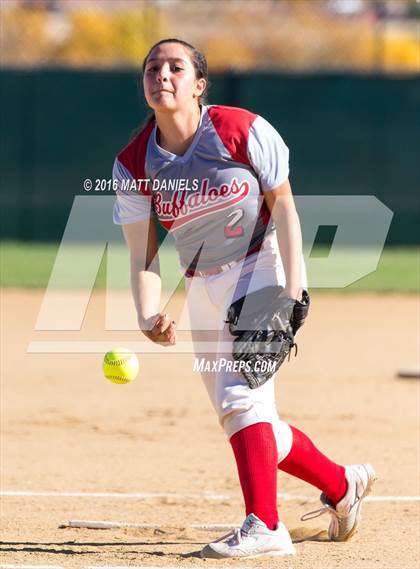 Thumbnail 2 in Legend vs. Smoky Hill (CHSAA 5A Region 6 Playoff) photogallery.