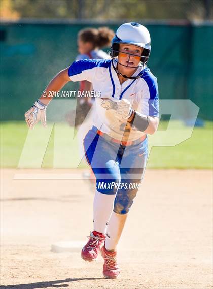 Thumbnail 1 in Legend vs. Smoky Hill (CHSAA 5A Region 6 Playoff) photogallery.