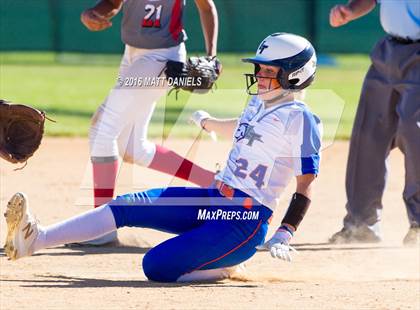 Thumbnail 1 in Legend vs. Smoky Hill (CHSAA 5A Region 6 Playoff) photogallery.