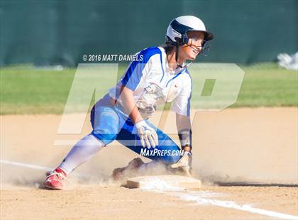 Thumbnail 1 in Legend vs. Smoky Hill (CHSAA 5A Region 6 Playoff) photogallery.