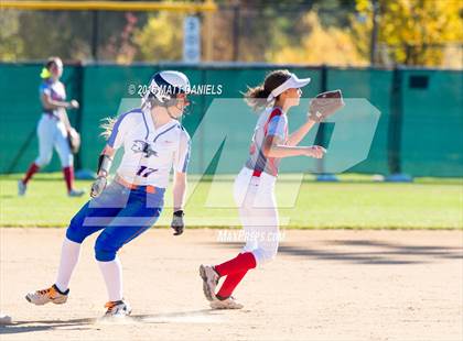 Thumbnail 1 in Legend vs. Smoky Hill (CHSAA 5A Region 6 Playoff) photogallery.