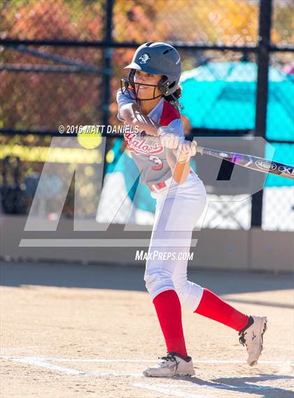 Thumbnail 2 in Legend vs. Smoky Hill (CHSAA 5A Region 6 Playoff) photogallery.