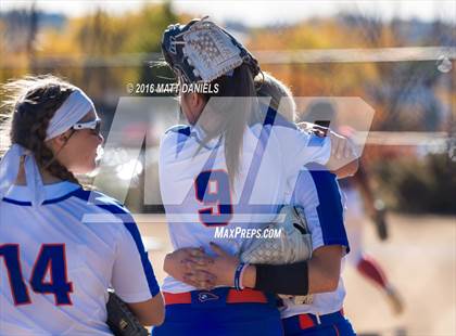 Thumbnail 1 in Legend vs. Smoky Hill (CHSAA 5A Region 6 Playoff) photogallery.