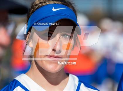 Thumbnail 1 in Legend vs. Smoky Hill (CHSAA 5A Region 6 Playoff) photogallery.