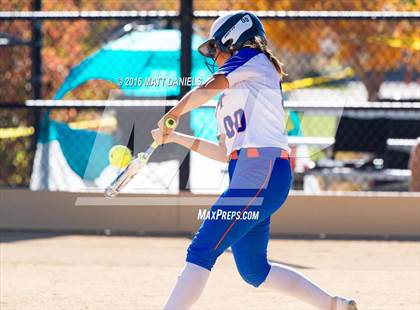 Thumbnail 2 in Legend vs. Smoky Hill (CHSAA 5A Region 6 Playoff) photogallery.