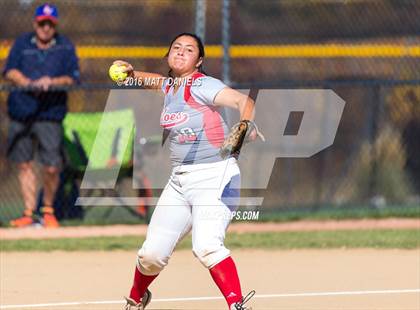 Thumbnail 3 in Legend vs. Smoky Hill (CHSAA 5A Region 6 Playoff) photogallery.