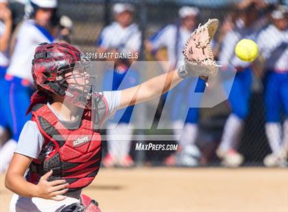 Thumbnail 3 in Legend vs. Smoky Hill (CHSAA 5A Region 6 Playoff) photogallery.