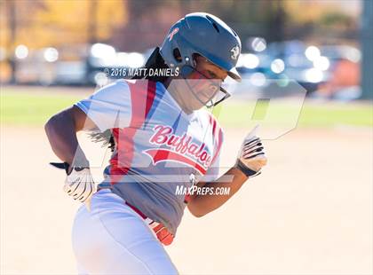 Thumbnail 2 in Legend vs. Smoky Hill (CHSAA 5A Region 6 Playoff) photogallery.