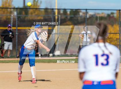 Thumbnail 2 in Legend vs. Smoky Hill (CHSAA 5A Region 6 Playoff) photogallery.