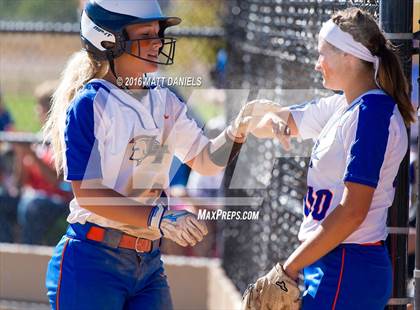 Thumbnail 2 in Legend vs. Smoky Hill (CHSAA 5A Region 6 Playoff) photogallery.