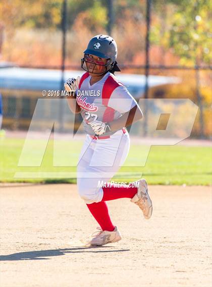 Thumbnail 2 in Legend vs. Smoky Hill (CHSAA 5A Region 6 Playoff) photogallery.