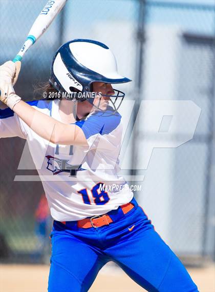 Thumbnail 2 in Legend vs. Smoky Hill (CHSAA 5A Region 6 Playoff) photogallery.