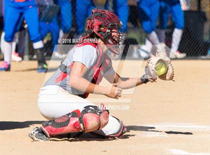 Thumbnail 1 in Legend vs. Smoky Hill (CHSAA 5A Region 6 Playoff) photogallery.
