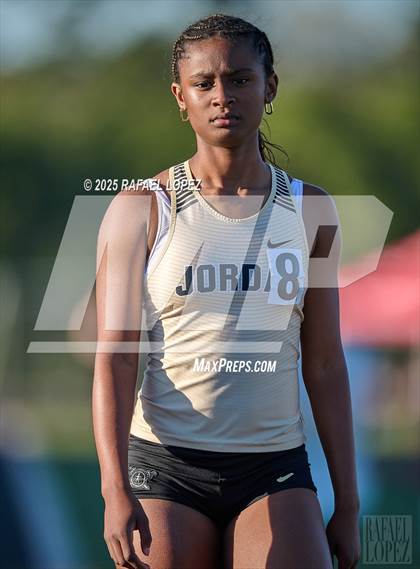 Thumbnail 3 in Dog Pound Invitational (400M) photogallery.