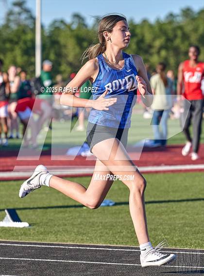 Thumbnail 2 in Dog Pound Invitational (400M) photogallery.