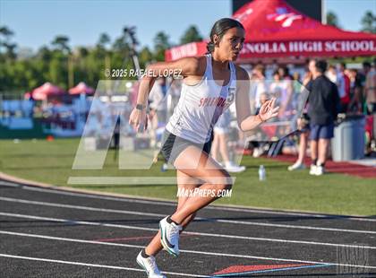 Thumbnail 1 in Dog Pound Invitational (400M) photogallery.