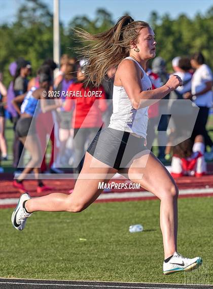 Thumbnail 3 in Dog Pound Invitational (400M) photogallery.