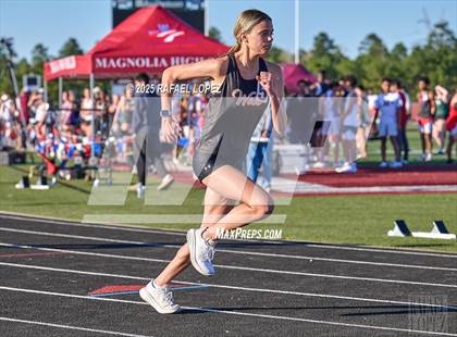Thumbnail 2 in Dog Pound Invitational (400M) photogallery.