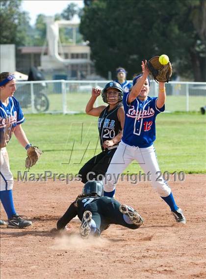 Thumbnail 1 in Buena @ San Marcos photogallery.