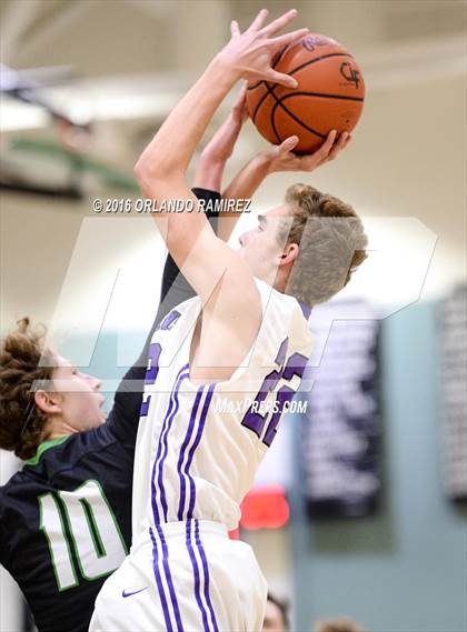 Thumbnail 2 in Hilltop vs Santana (Grossmont Winter Tournament) photogallery.